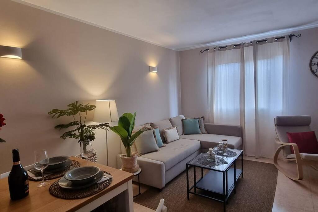 Appartamento Bouganville Con Terrazza E Piscina 코라레호 외부 사진
