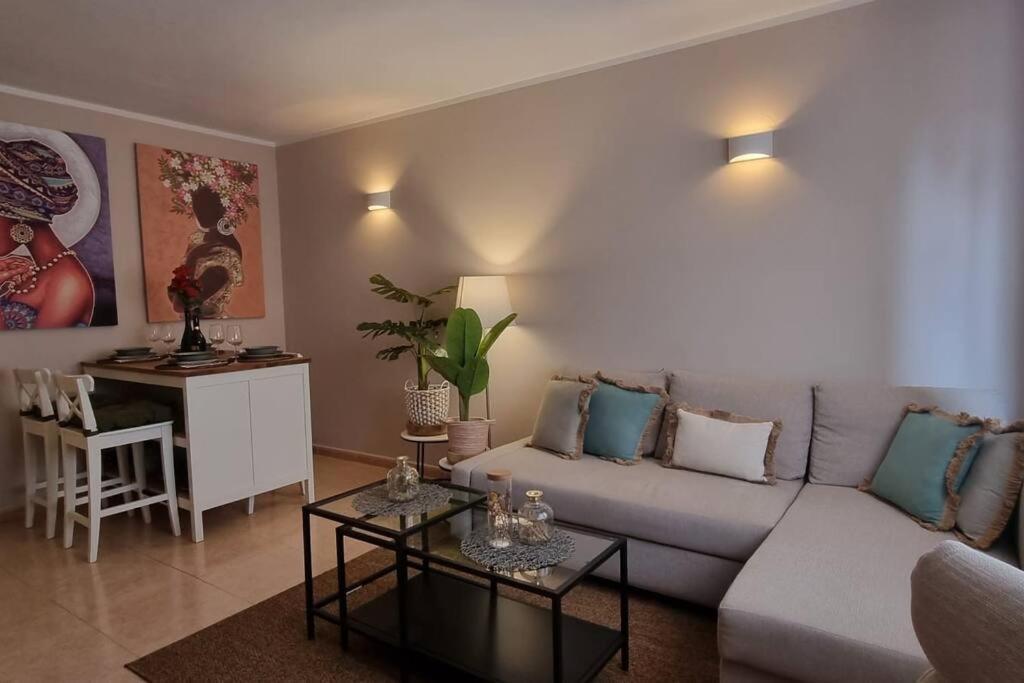 Appartamento Bouganville Con Terrazza E Piscina 코라레호 외부 사진